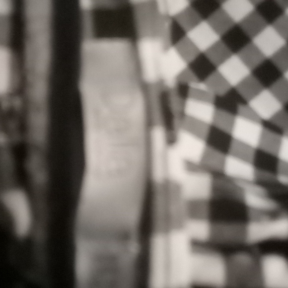 Woman checker blk/wht - Picture 2 of 3